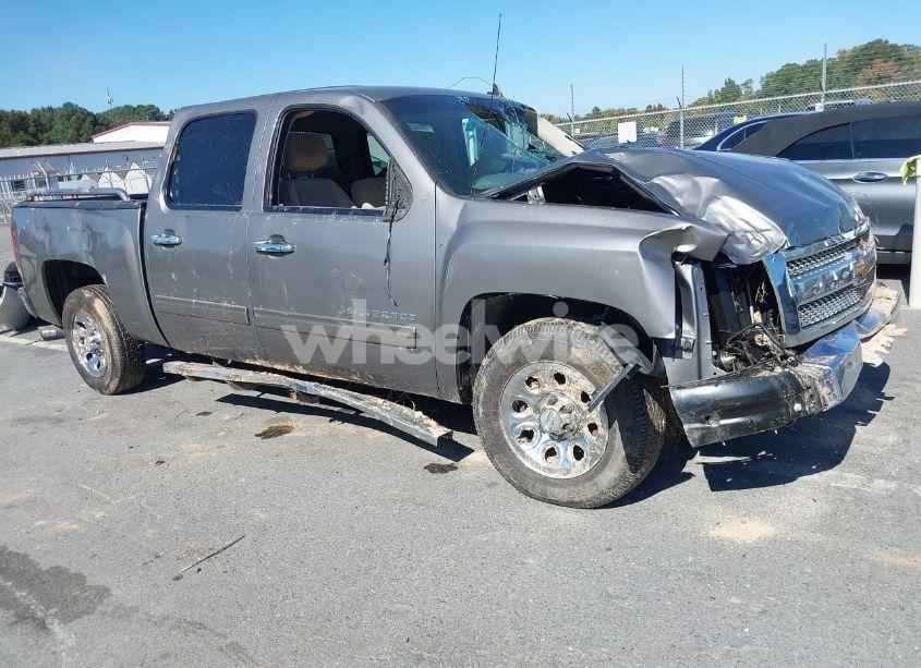 2013 Chevrolet Silverado 1500 LT (VIN 3GCPCSEA0DG113368) main photo
