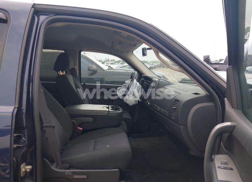 Photo 5 of 2011 Chevrolet Silverado 1500 LT (VIN 3GCPCSEA3BG134616)