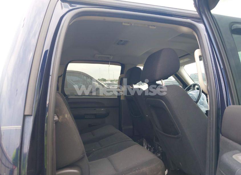 Photo 8 of 2011 Chevrolet Silverado 1500 LT (VIN 3GCPCSEA3BG134616)