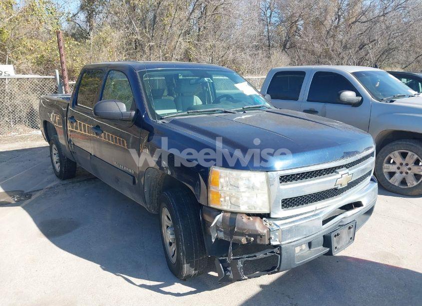 2011 Chevrolet Silverado 1500 LT (VIN 3GCPCSEA3BG136771) main photo