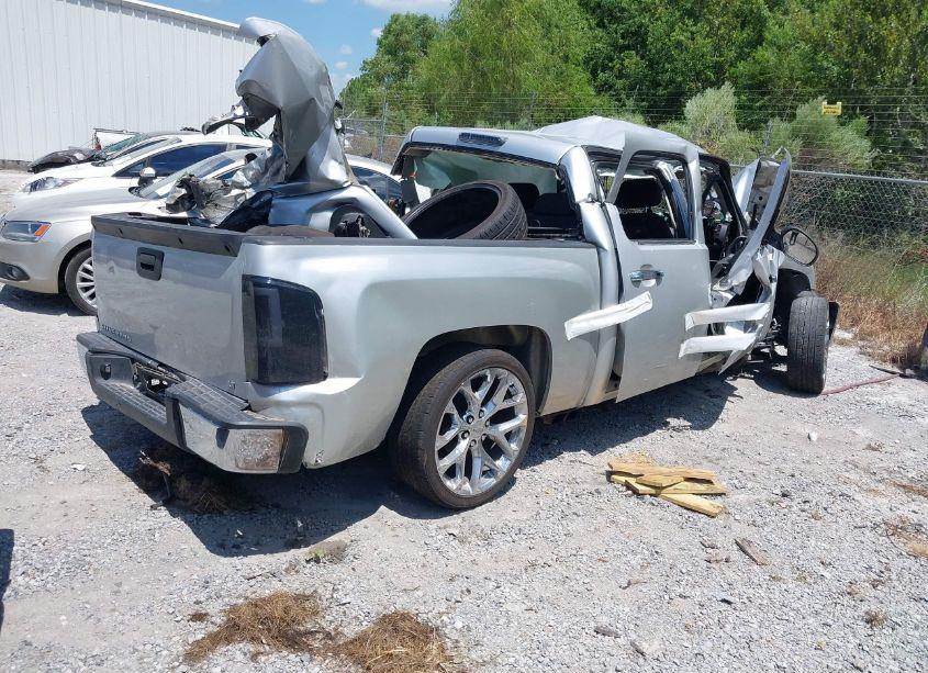 Photo 4 of 2011 Chevrolet Silverado 1500 LT (VIN 3GCPCSEA5BG109121)