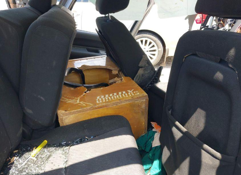 Photo 8 of 2011 Chevrolet Silverado 1500 LT (VIN 3GCPCSEA5BG109121)