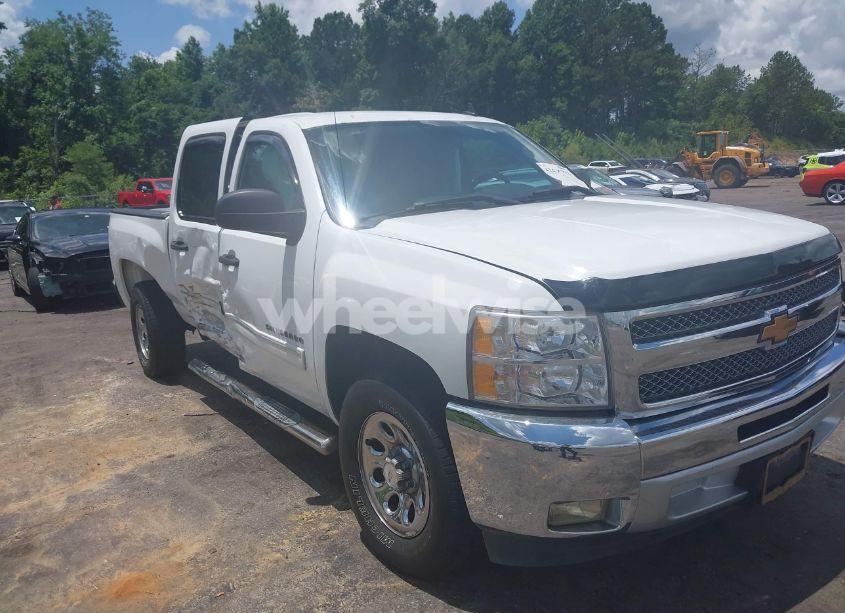 2013 Chevrolet Silverado 1500 LT (VIN 3GCPCSEA7DG229800) main photo