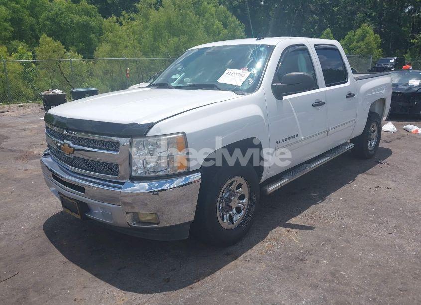 Photo 2 of 2013 Chevrolet Silverado 1500 LT (VIN 3GCPCSEA7DG229800)