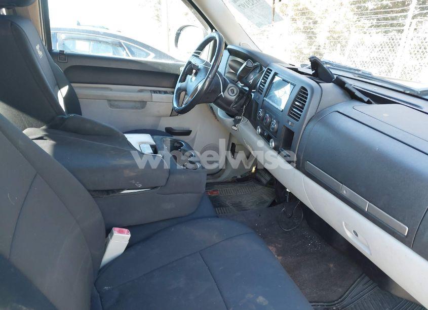 Photo 5 of 2011 Chevrolet Silverado 1500 LT (VIN 3GCPCSEA8BG107363)