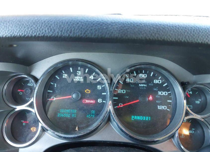 Photo 7 of 2011 Chevrolet Silverado 1500 LT (VIN 3GCPCSEA8BG107363)