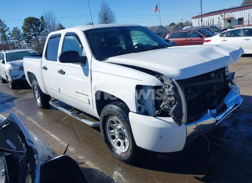 2011 Chevrolet Silverado 1500 LT (VIN 3GCPCSEA9BG135463) main photo