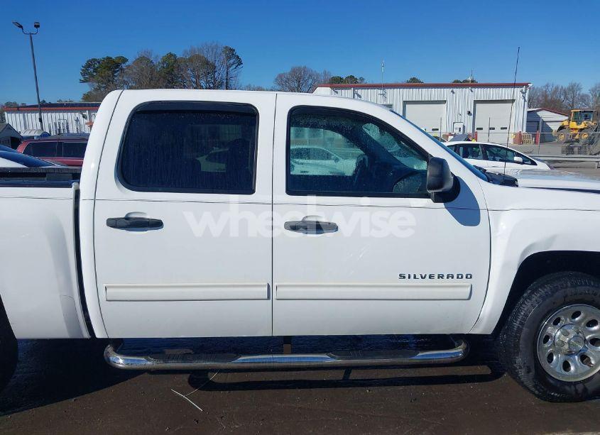 Photo 14 of 2011 Chevrolet Silverado 1500 LT (VIN 3GCPCSEA9BG135463)