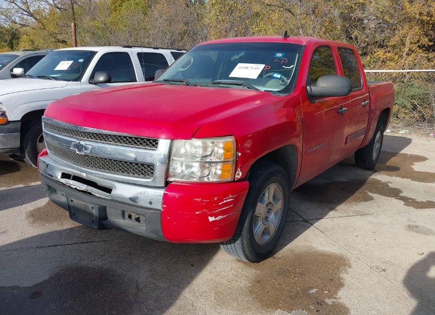 Photo 2 of 2013 Chevrolet Silverado 1500 LT (VIN 3GCPCSEA9DG114504)