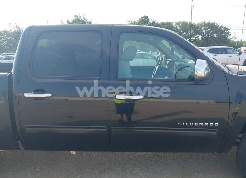 Photo 13 of 2011 Chevrolet Silverado 1500 LT (VIN 3GCPCSEAXBG115254)