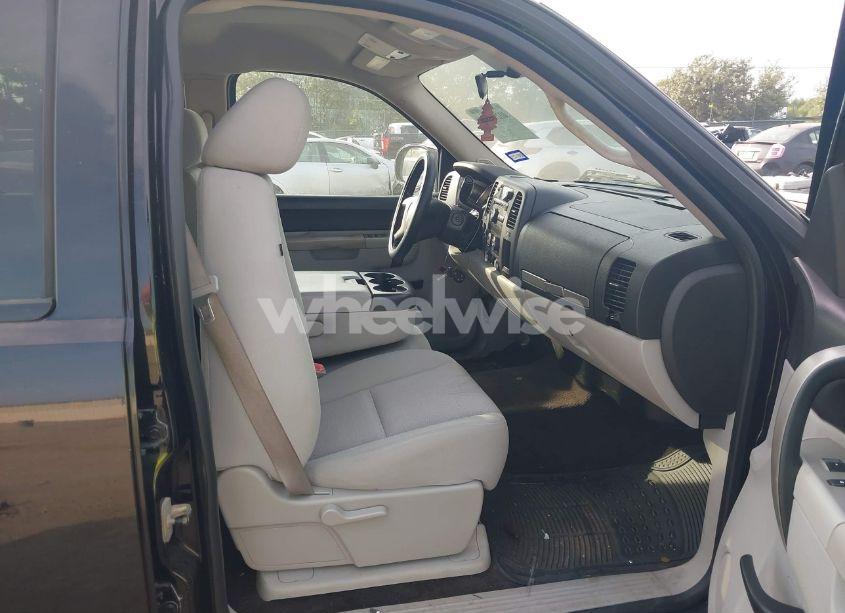 Photo 5 of 2011 Chevrolet Silverado 1500 LT (VIN 3GCPCSEAXBG115254)