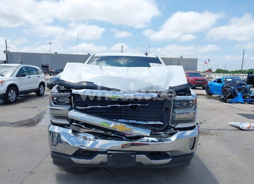 Photo 12 of 2018 Chevrolet Silverado 1500 1LZ (VIN 3GCPCSEC0JG397548)