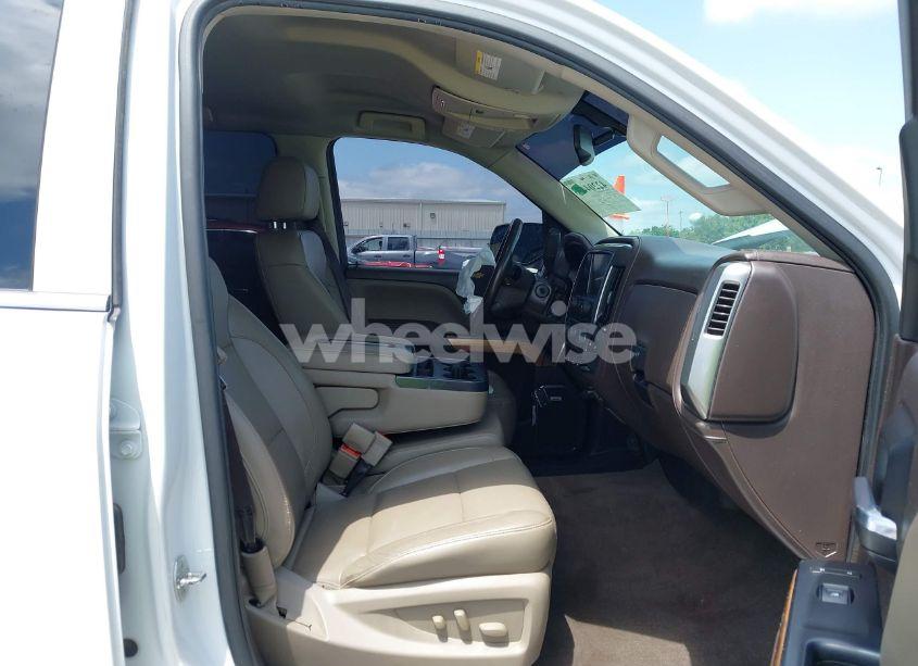 Photo 5 of 2018 Chevrolet Silverado 1500 1LZ (VIN 3GCPCSEC0JG397548)