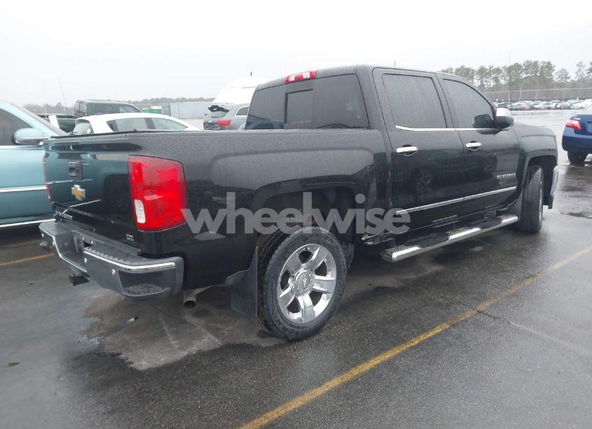 Photo 4 of 2018 Chevrolet Silverado 1500 1LZ (VIN 3GCPCSEC3JG630340)