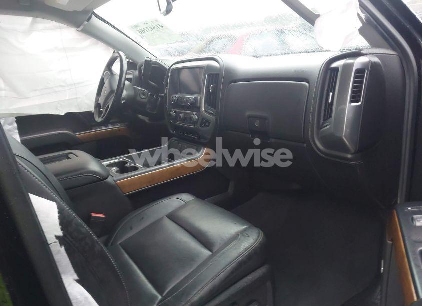 Photo 5 of 2018 Chevrolet Silverado 1500 1LZ (VIN 3GCPCSEC3JG630340)