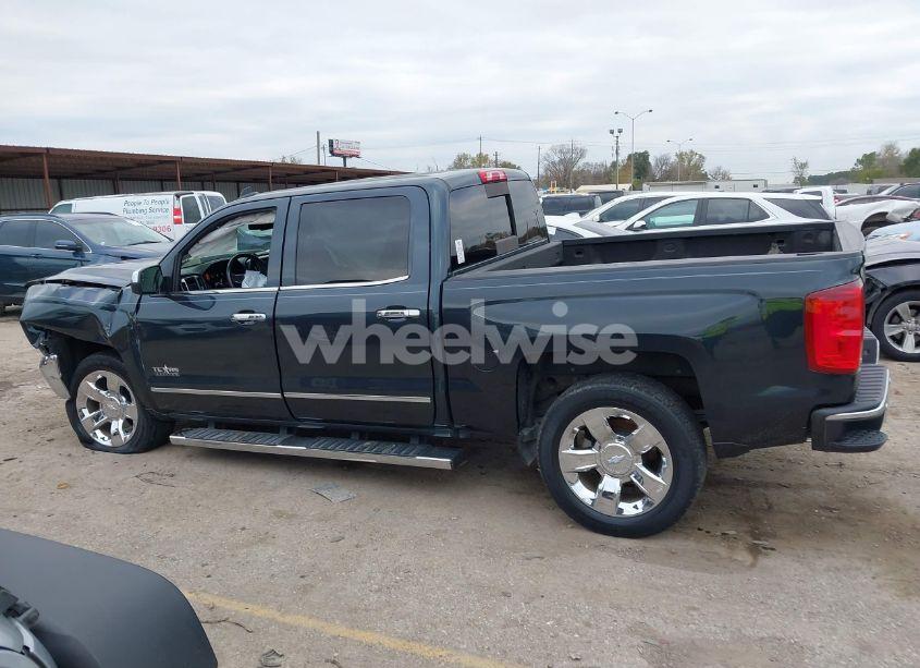 Photo 15 of 2018 Chevrolet Silverado 1500 1LZ (VIN 3GCPCSEC4JG194405)