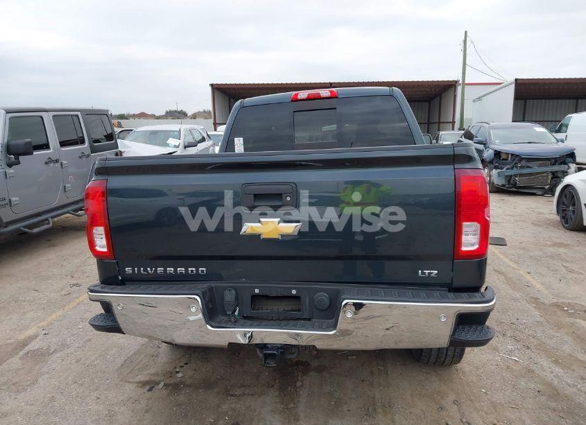 Photo 17 of 2018 Chevrolet Silverado 1500 1LZ (VIN 3GCPCSEC4JG194405)