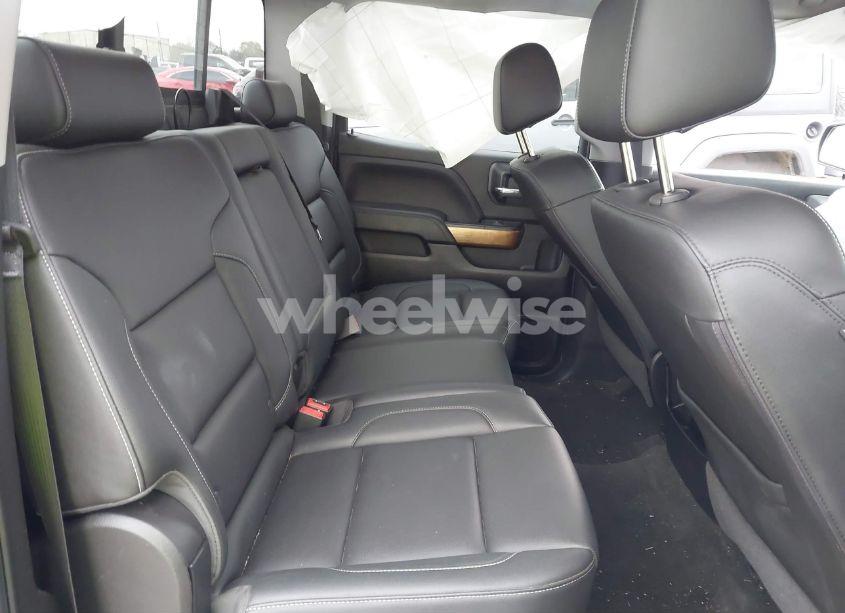 Photo 8 of 2018 Chevrolet Silverado 1500 1LZ (VIN 3GCPCSEC4JG194405)