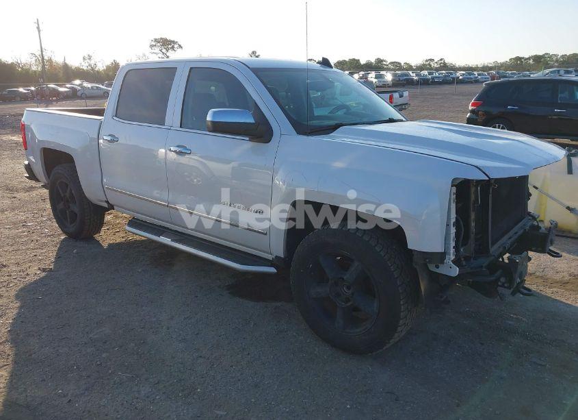 2018 Chevrolet Silverado 1500 1LZ (VIN 3GCPCSEC6JG340710) main photo