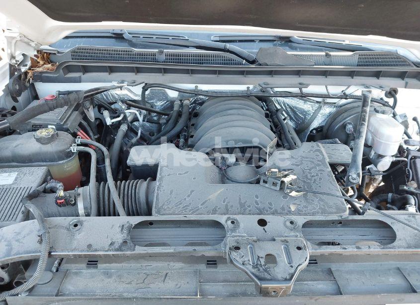 Photo 10 of 2018 Chevrolet Silverado 1500 1LZ (VIN 3GCPCSEC6JG340710)