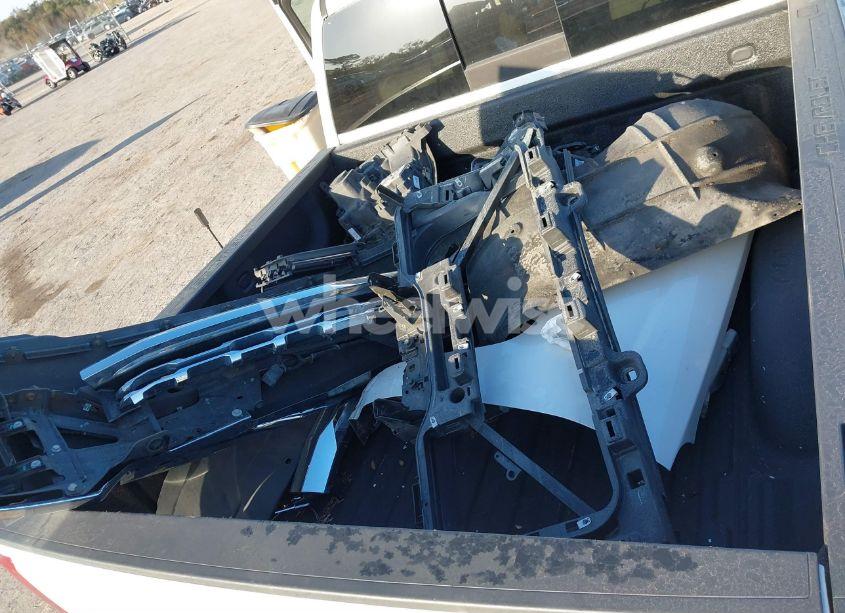 Photo 12 of 2018 Chevrolet Silverado 1500 1LZ (VIN 3GCPCSEC6JG340710)