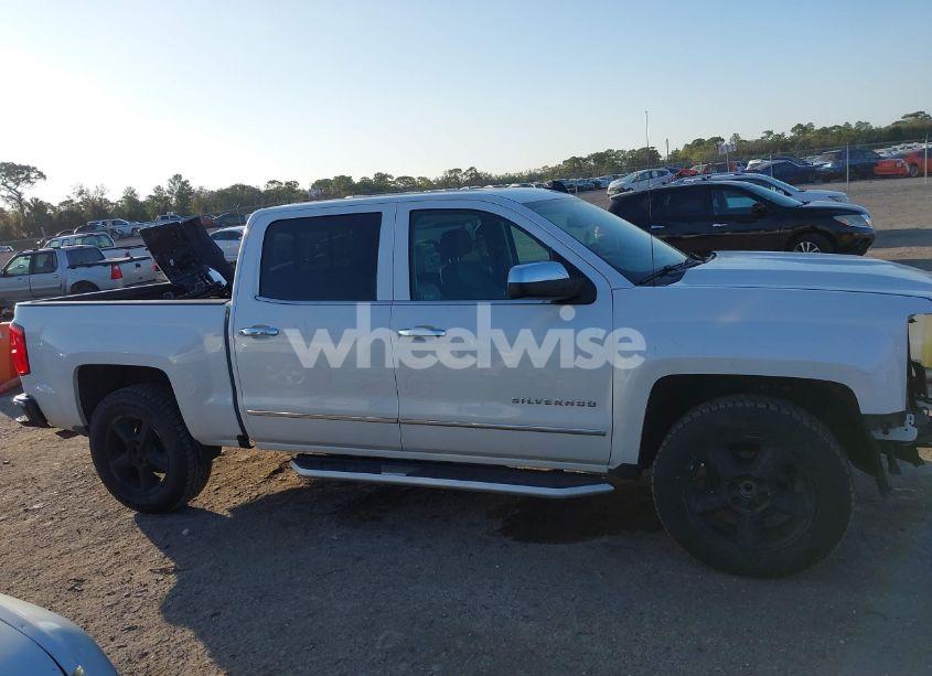 Photo 14 of 2018 Chevrolet Silverado 1500 1LZ (VIN 3GCPCSEC6JG340710)