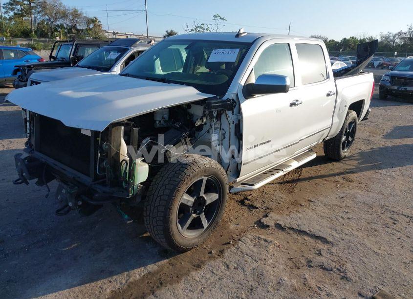 Photo 2 of 2018 Chevrolet Silverado 1500 1LZ (VIN 3GCPCSEC6JG340710)