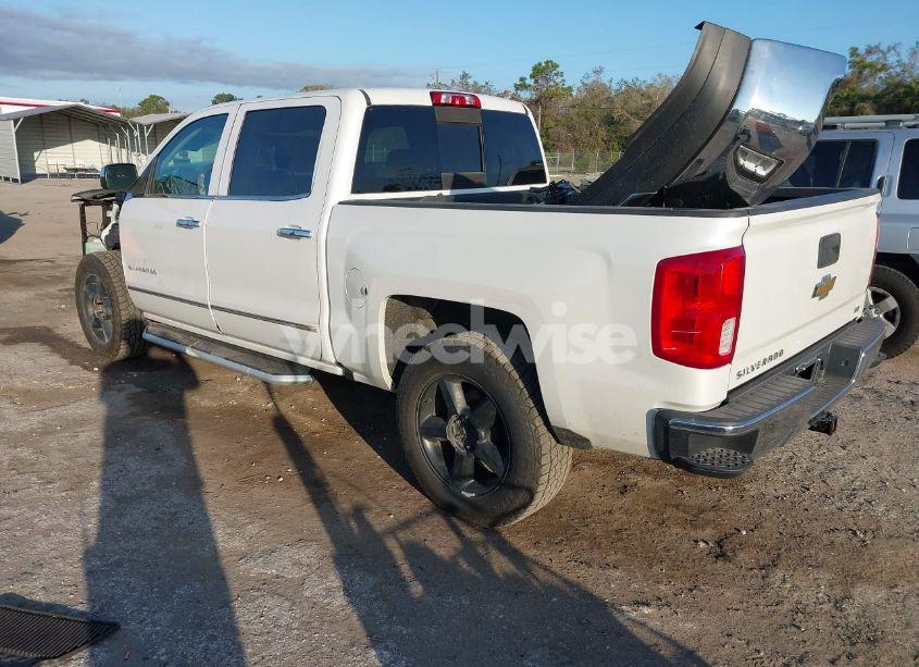 Photo 3 of 2018 Chevrolet Silverado 1500 1LZ (VIN 3GCPCSEC6JG340710)