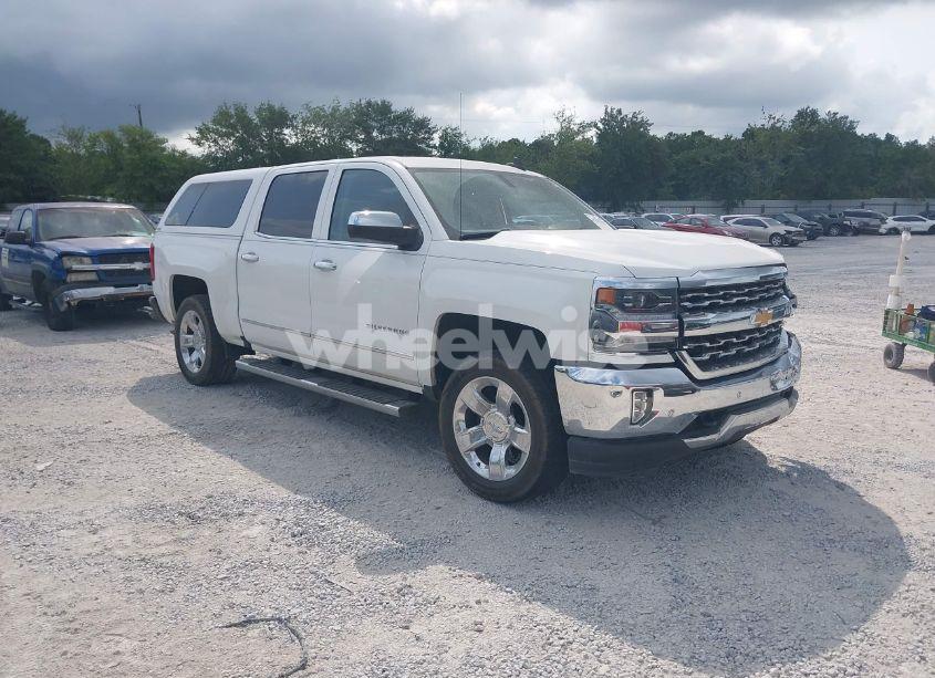 2018 Chevrolet Silverado 1500 1LZ (VIN 3GCPCSEC7JG226585) main photo