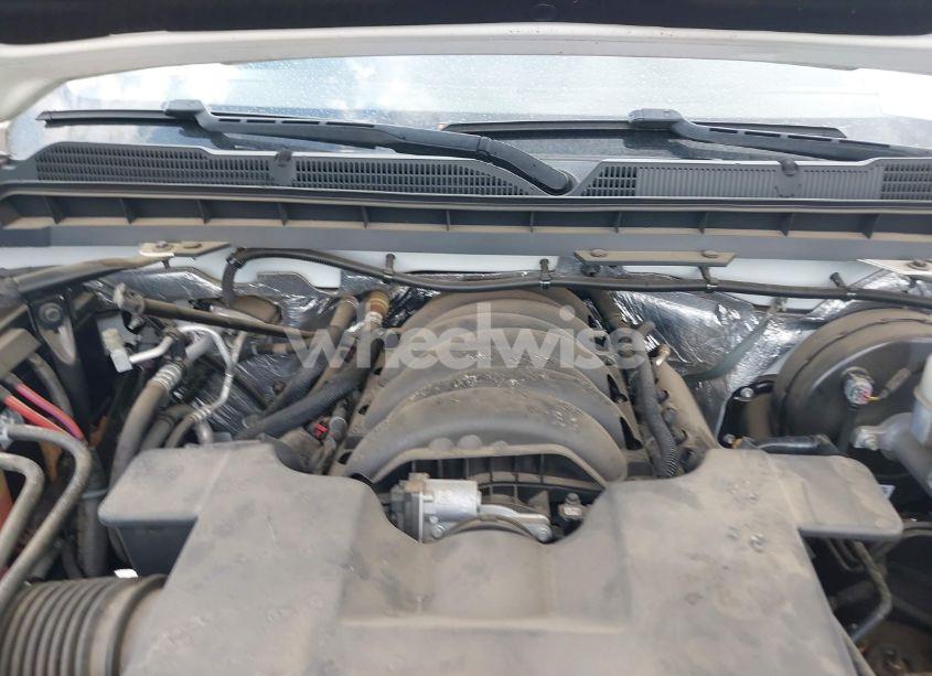 Photo 10 of 2018 Chevrolet Silverado 1500 1LZ (VIN 3GCPCSEC7JG226585)