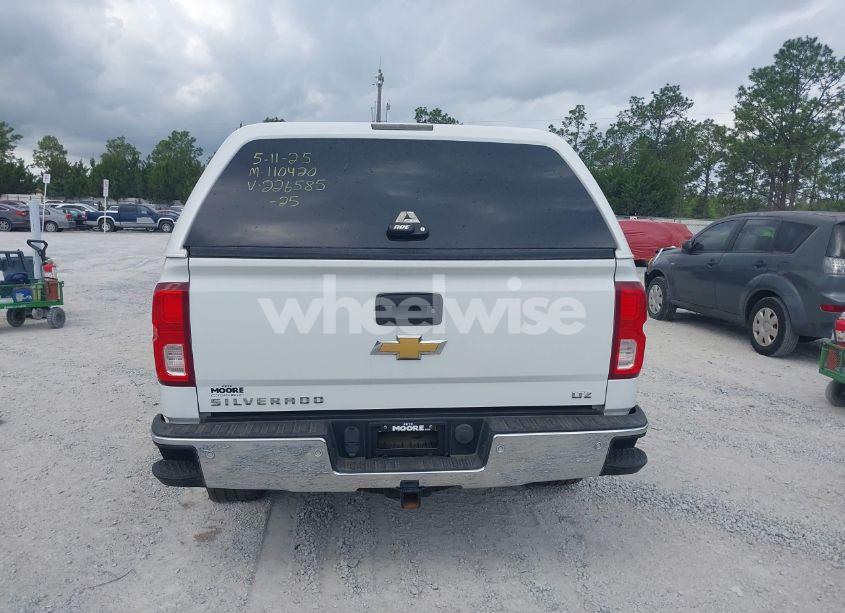 Photo 16 of 2018 Chevrolet Silverado 1500 1LZ (VIN 3GCPCSEC7JG226585)