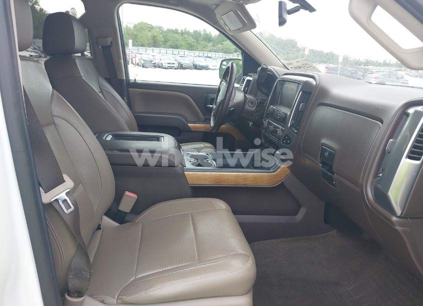 Photo 5 of 2018 Chevrolet Silverado 1500 1LZ (VIN 3GCPCSEC7JG226585)