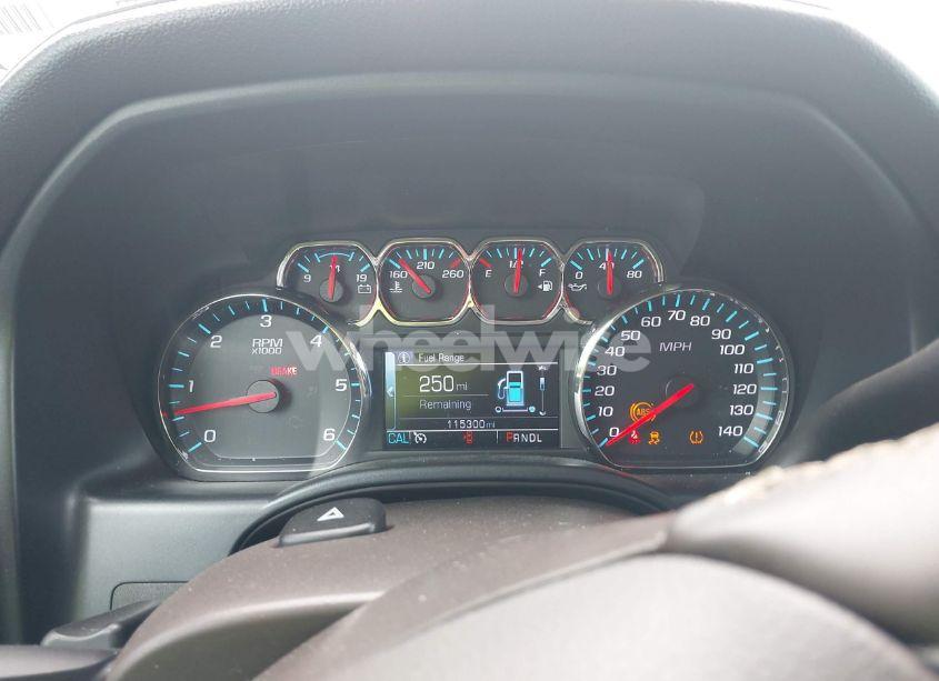 Photo 7 of 2018 Chevrolet Silverado 1500 1LZ (VIN 3GCPCSEC7JG226585)