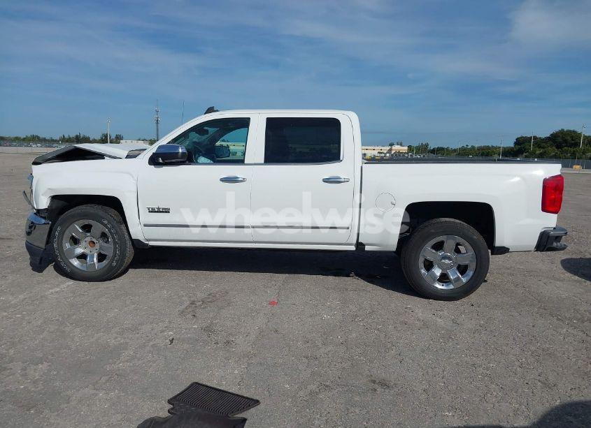 Photo 14 of 2018 Chevrolet Silverado 1500 1LZ (VIN 3GCPCSEC7JG381332)