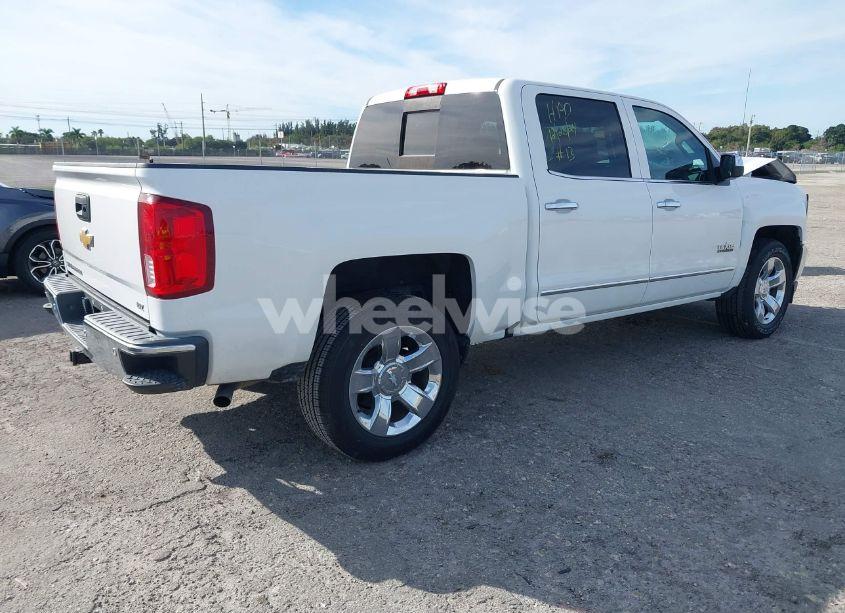 Photo 4 of 2018 Chevrolet Silverado 1500 1LZ (VIN 3GCPCSEC7JG381332)