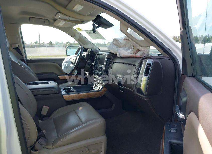 Photo 5 of 2018 Chevrolet Silverado 1500 1LZ (VIN 3GCPCSEC7JG381332)