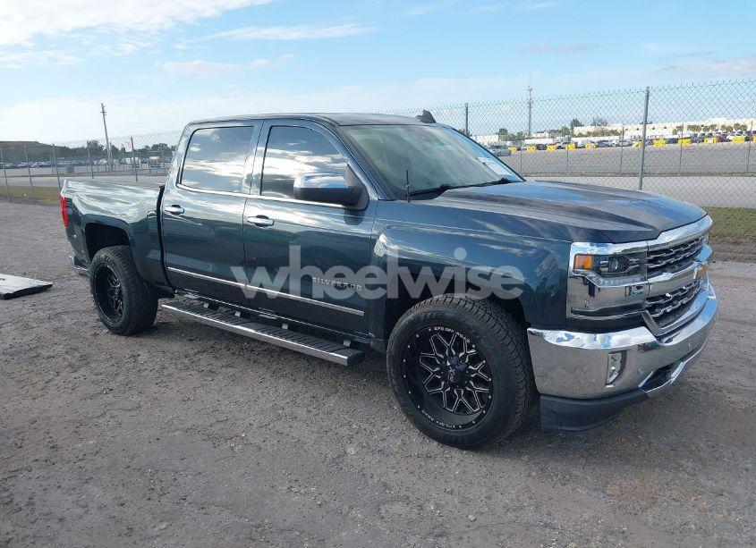 2018 Chevrolet Silverado 1500 1LZ (VIN 3GCPCSEC7JG395375) main photo