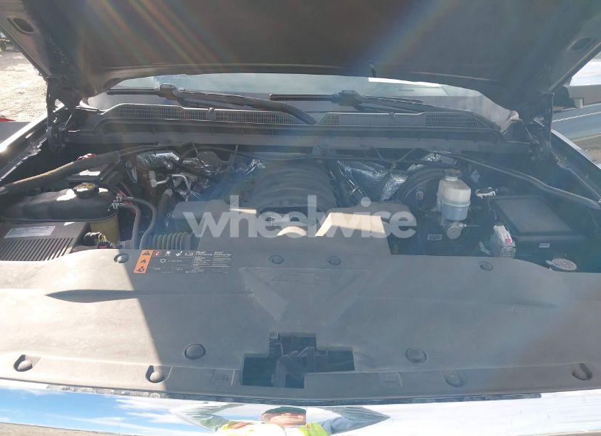 Photo 10 of 2018 Chevrolet Silverado 1500 1LZ (VIN 3GCPCSEC7JG395375)