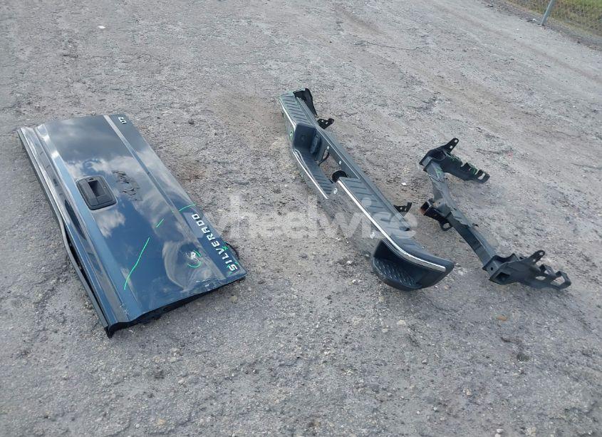 Photo 12 of 2018 Chevrolet Silverado 1500 1LZ (VIN 3GCPCSEC7JG395375)