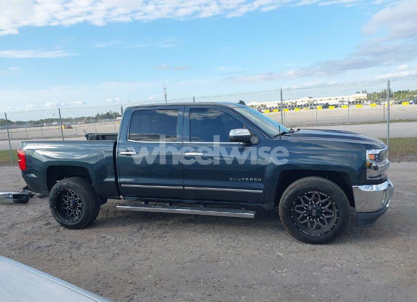Photo 14 of 2018 Chevrolet Silverado 1500 1LZ (VIN 3GCPCSEC7JG395375)