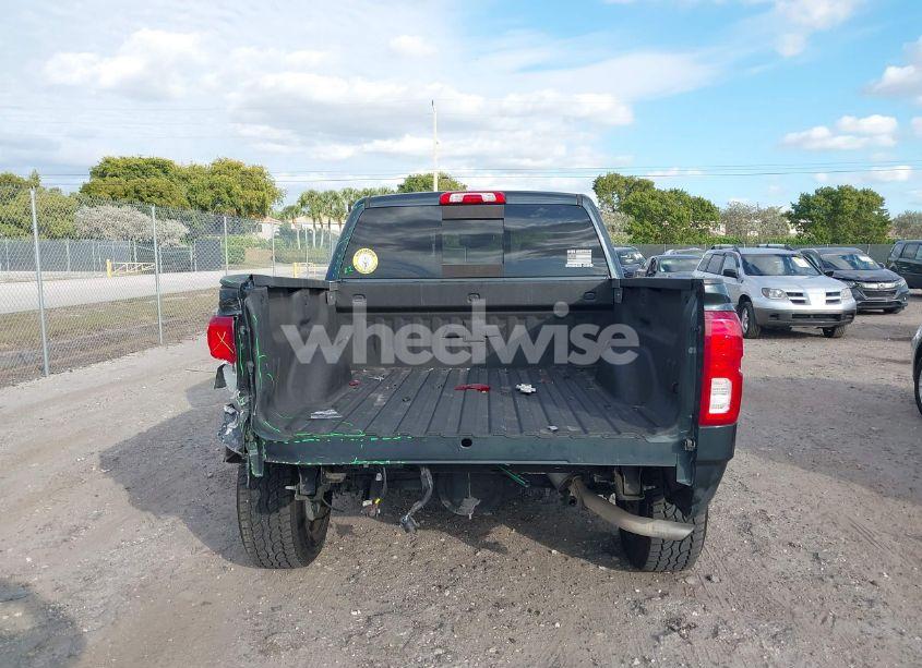 Photo 17 of 2018 Chevrolet Silverado 1500 1LZ (VIN 3GCPCSEC7JG395375)