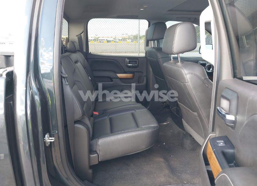 Photo 8 of 2018 Chevrolet Silverado 1500 1LZ (VIN 3GCPCSEC7JG395375)