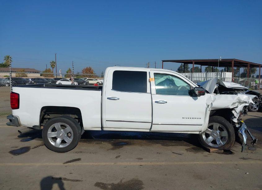 Photo 13 of 2015 Chevrolet Silverado 1500 1LZ (VIN 3GCPCSEC8FG425507)
