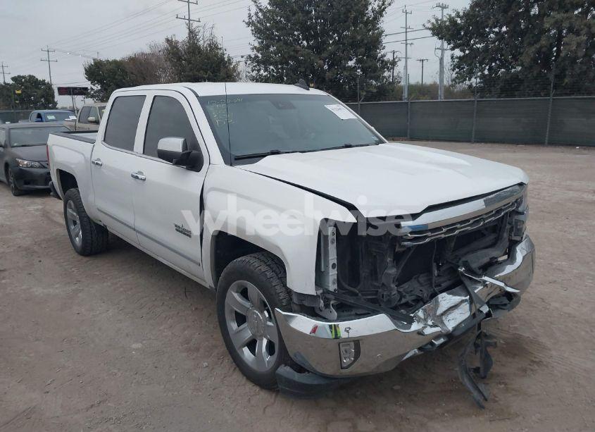 2018 Chevrolet Silverado 1500 1LZ (VIN 3GCPCSEC8JG616403) main photo