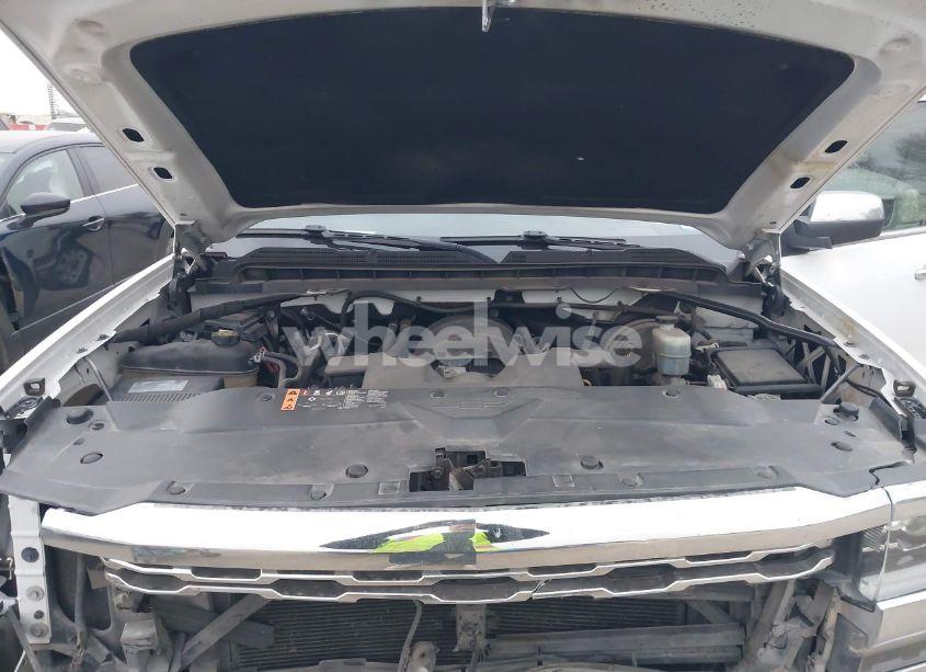 Photo 10 of 2018 Chevrolet Silverado 1500 1LZ (VIN 3GCPCSEC8JG616403)