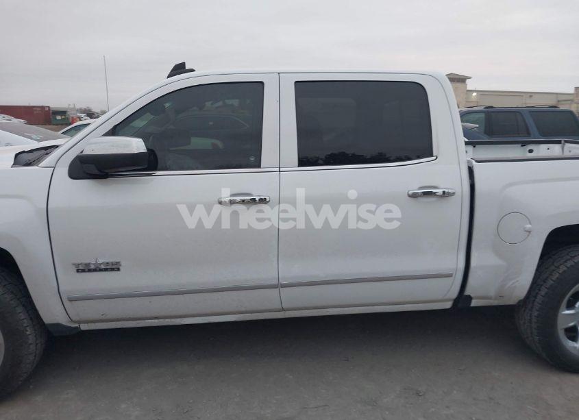 Photo 14 of 2018 Chevrolet Silverado 1500 1LZ (VIN 3GCPCSEC8JG616403)