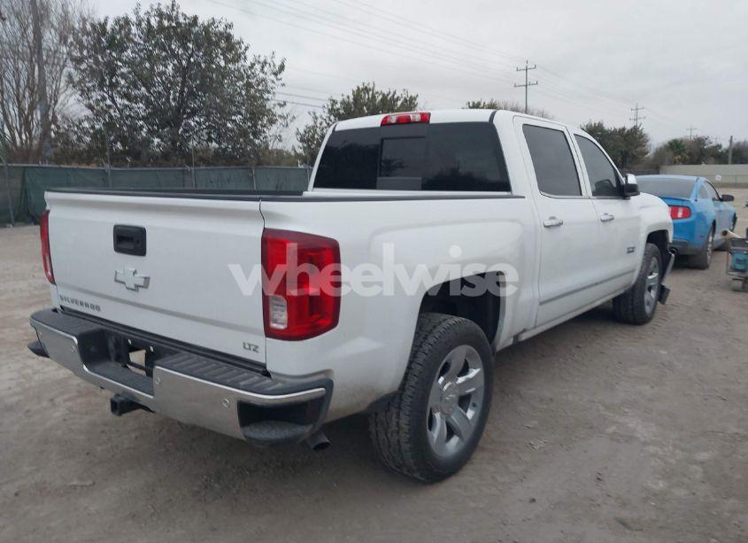 Photo 4 of 2018 Chevrolet Silverado 1500 1LZ (VIN 3GCPCSEC8JG616403)