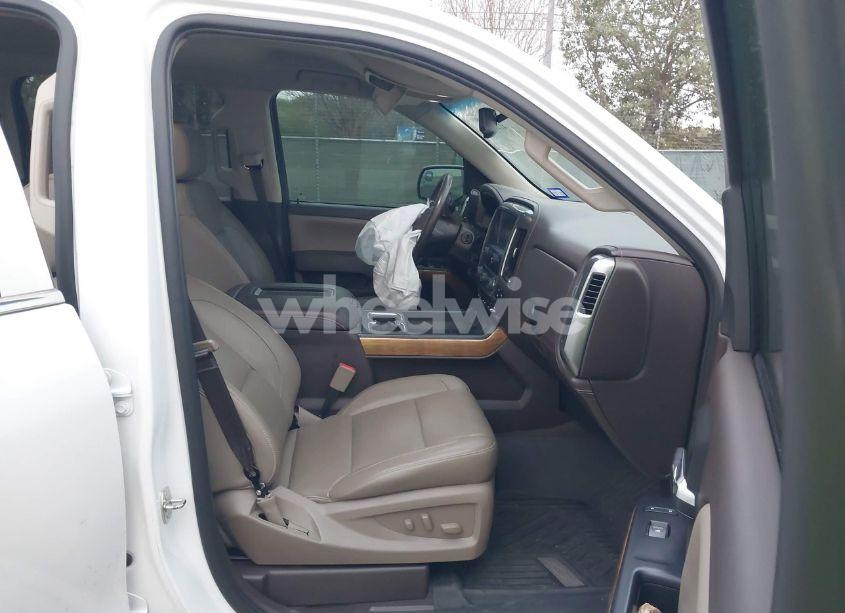 Photo 5 of 2018 Chevrolet Silverado 1500 1LZ (VIN 3GCPCSEC8JG616403)