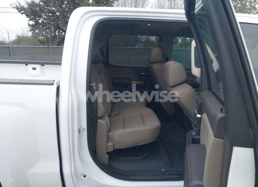 Photo 8 of 2018 Chevrolet Silverado 1500 1LZ (VIN 3GCPCSEC8JG616403)