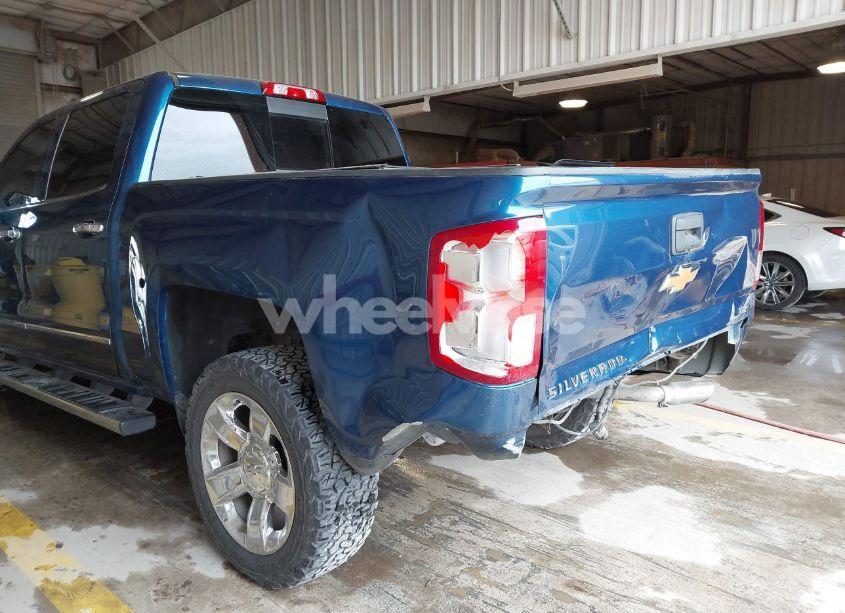 Photo 6 of 2018 Chevrolet Silverado 1500 1LZ (VIN 3GCPCSEC9JG133342)